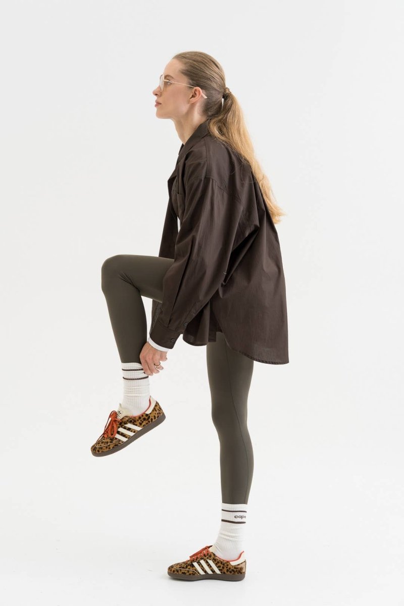 Olivgrüne Leggings – figurbetont & bequem - The Baltic Shop