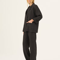 Oversize Damenjacke aus 100 % Leinen in Schwarz - The Baltic Shop