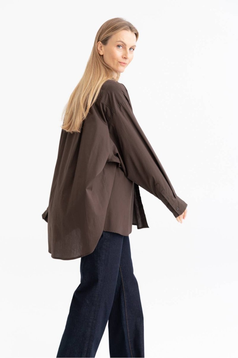 Oversized Hemd aus 100 % Baumwolle – Schokoladenbraun - The Baltic Shop