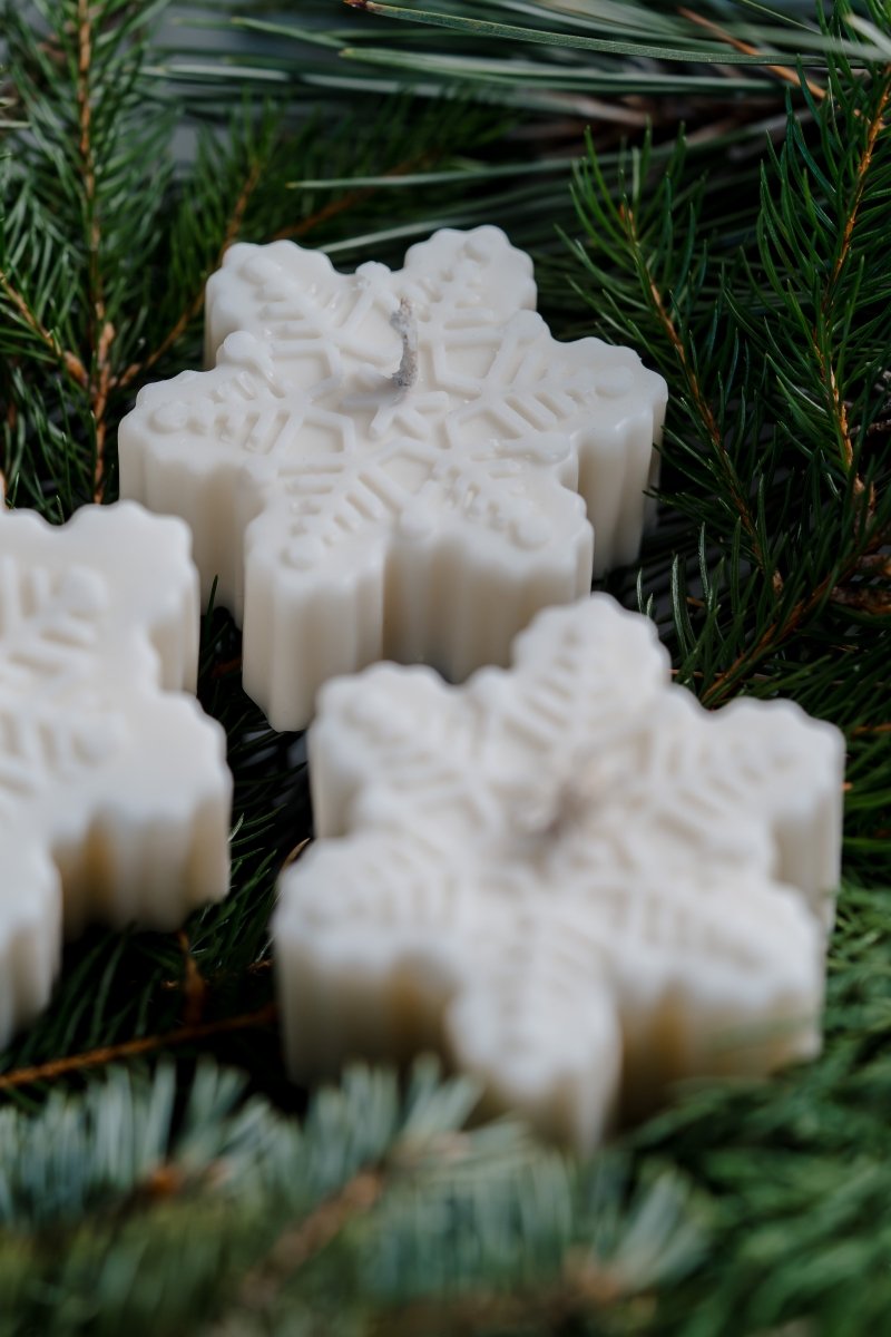 Schneeflocke - Kerze aus Sojawachs mit Orange - Zimt Duft - The Baltic Shop