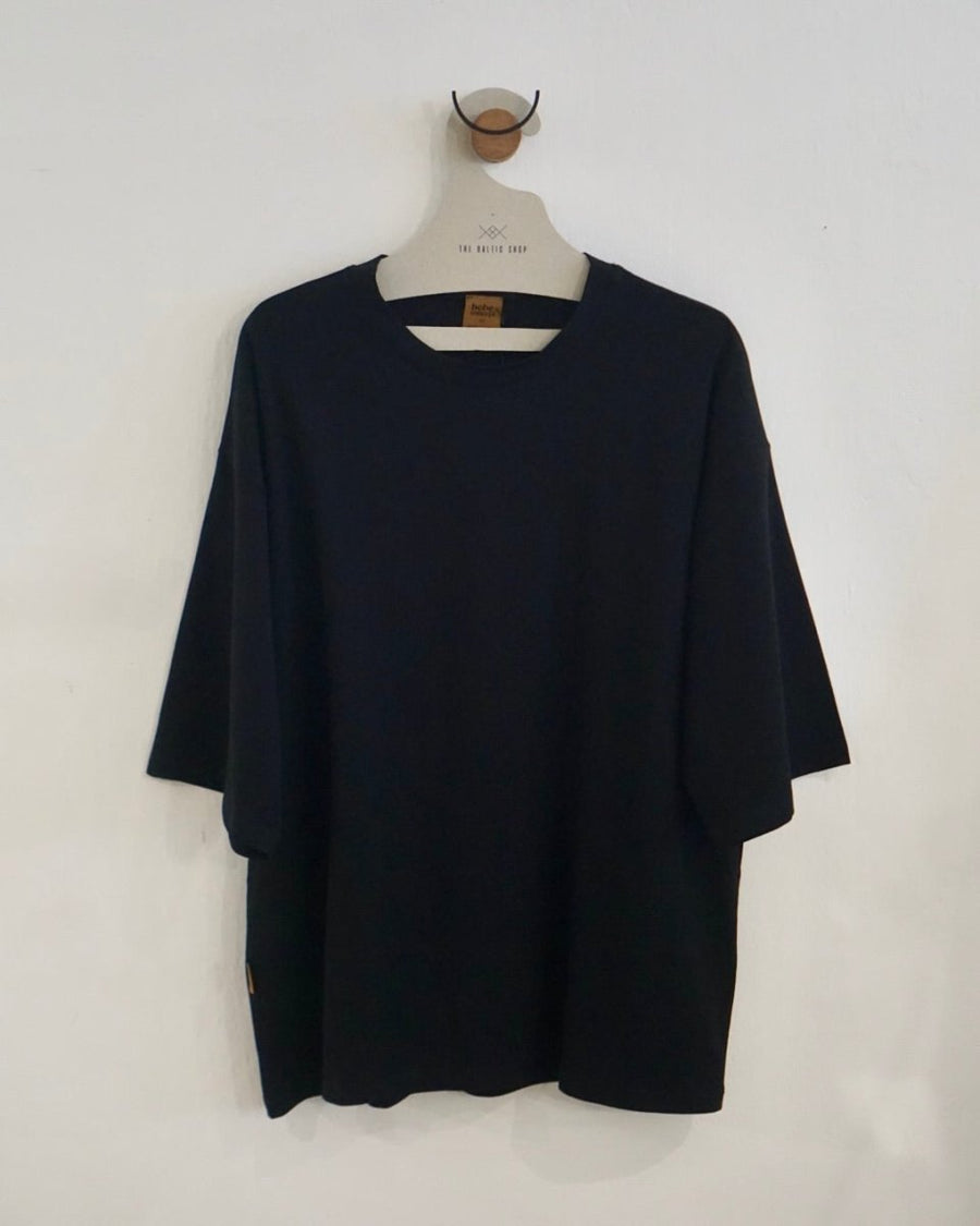 Schwarzes T-Shirt aus Baumwolle - The Baltic Shop