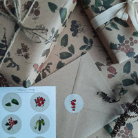 Set aus 3 - teiligem Geschenkpapier „Beeren und Pflanzen“ - The Baltic Shop