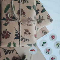 Set aus 3 - teiligem Geschenkpapier „Beeren und Pflanzen“ - The Baltic Shop