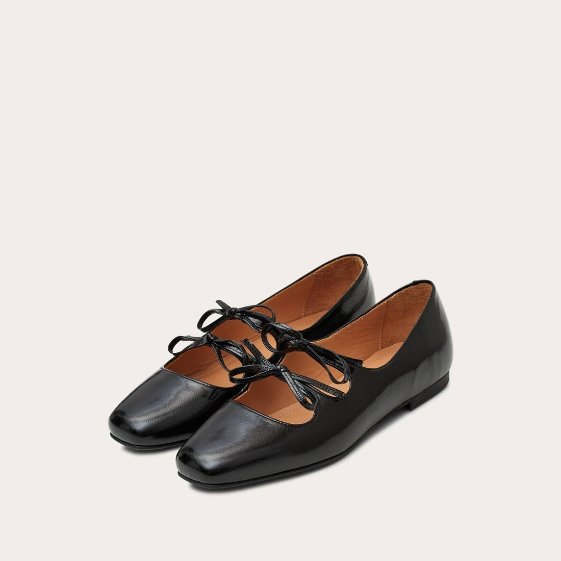 Shirley Ballerina, glänzend schwarz - The Baltic Shop