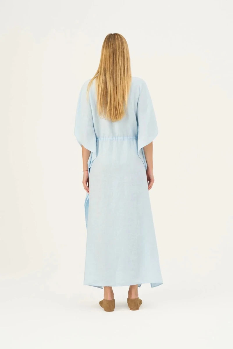 Sol Kleid in baby blau – Luftige Eleganz aus Leinen - The Baltic Shop