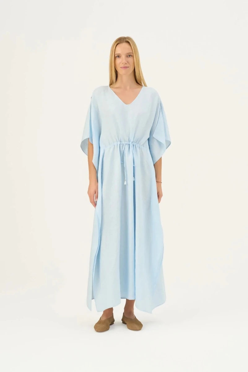 Sol Kleid in baby blau – Luftige Eleganz aus Leinen - The Baltic Shop