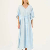 Sol Kleid in baby blau – Luftige Eleganz aus Leinen - The Baltic Shop