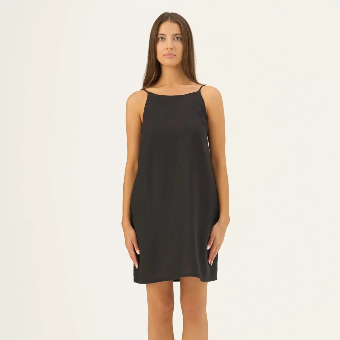 Stella Kleid in Schwarz – Verspielte Eleganz mit modernem Twist - The Baltic Shop