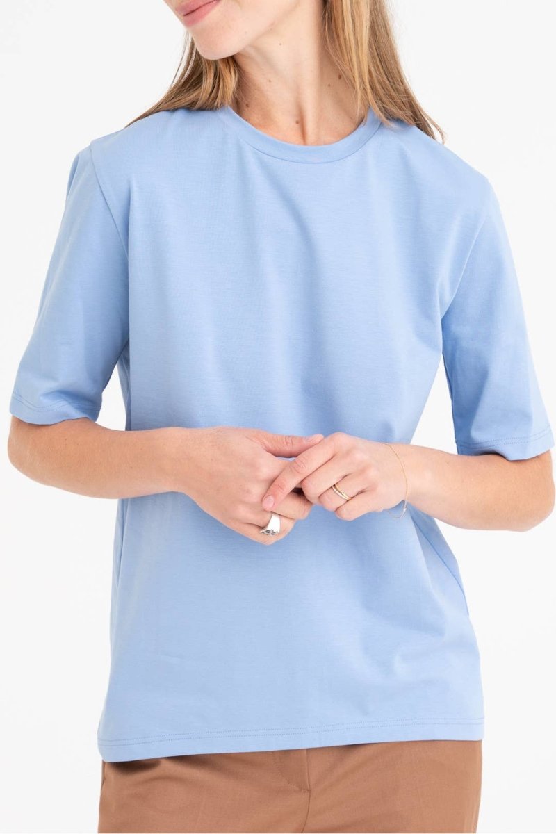 T-Shirt 'HONOLULU' | lockerer Schnitt, Farbe 'Sommerhimmel', Baumwollmischung - The Baltic Shop