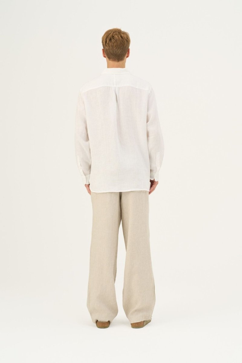 Unisex Leinenhemd in Weiß – Lockeres Hemd aus 100 % Leinen - The Baltic Shop
