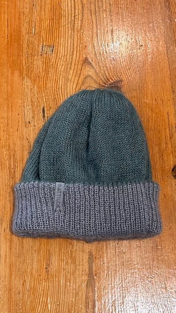 Weiche Winterhaube mit gerippten Rand - 2 Farbig - The Baltic Shop