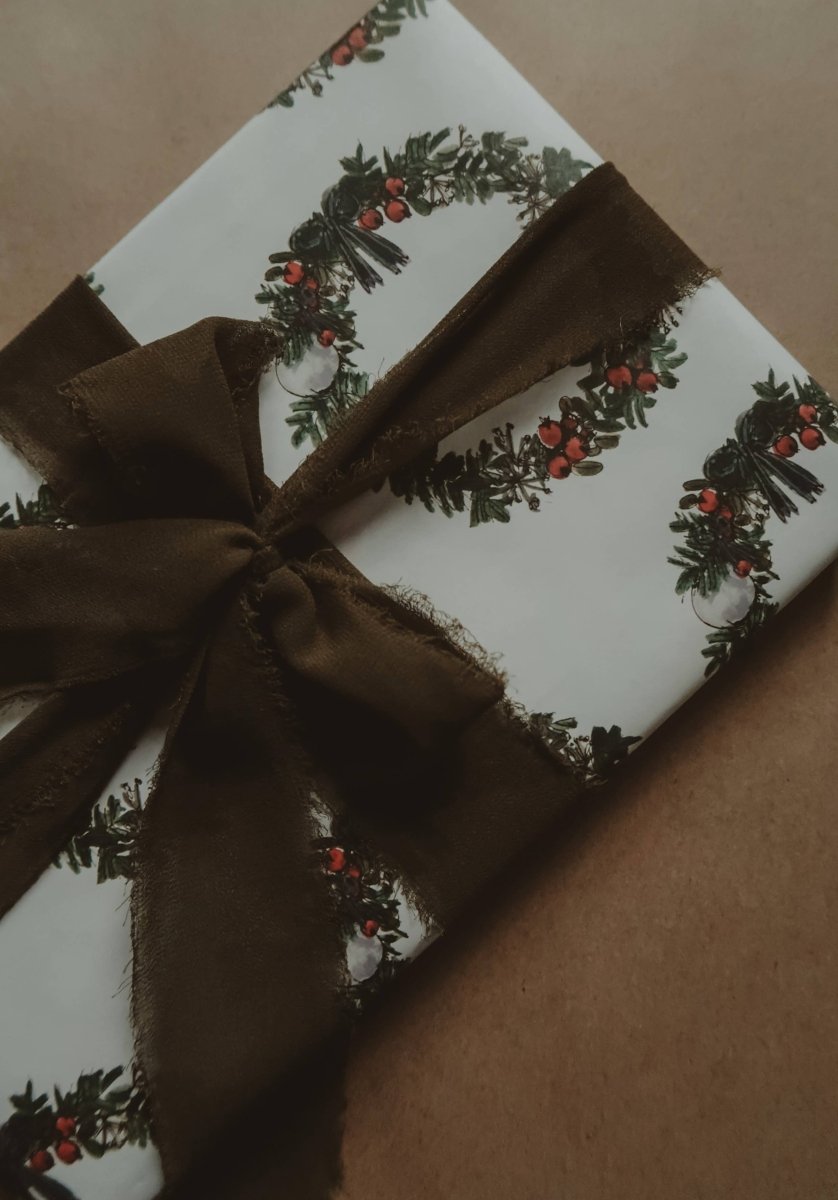 Weihnachtskranz, weißes Geschenkpapier, 3 - teiliges Set - The Baltic Shop