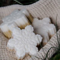 Ziegenmilchseife mit Spirulina Pulver und ätherischen Ölen von Ylang Ylang und Bergamote - The Baltic Shop