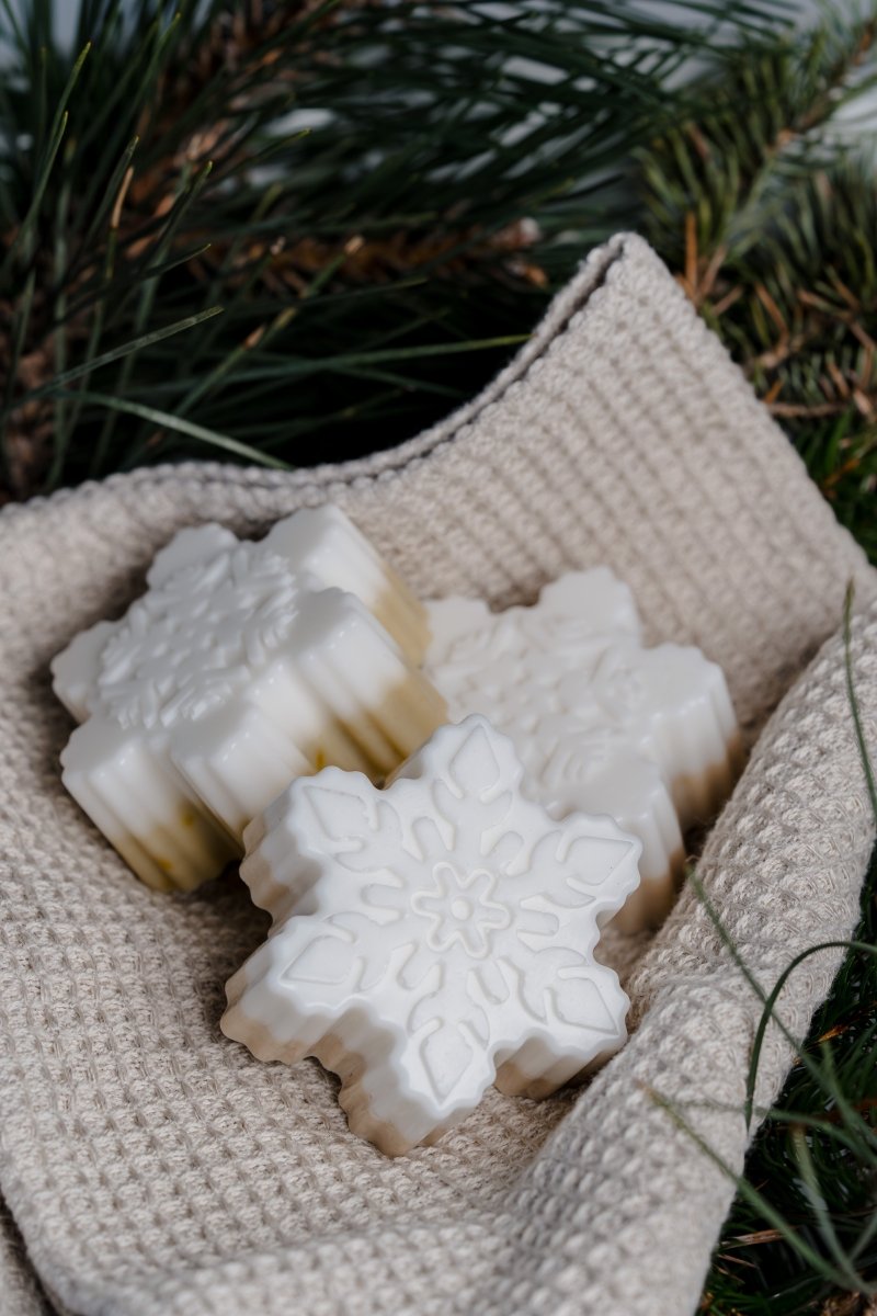 Ziegenmilchseife mit Spirulina Pulver und ätherischen Ölen von Ylang Ylang und Bergamote - The Baltic Shop