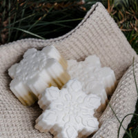 Ziegenmilchseife mit Spirulina Pulver und ätherischen Ölen von Ylang Ylang und Bergamote - The Baltic Shop