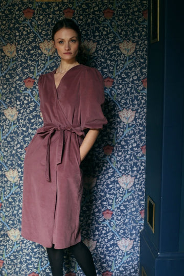 Elegantes Wrapkleid aus Cord für Damen - The Baltic Shop