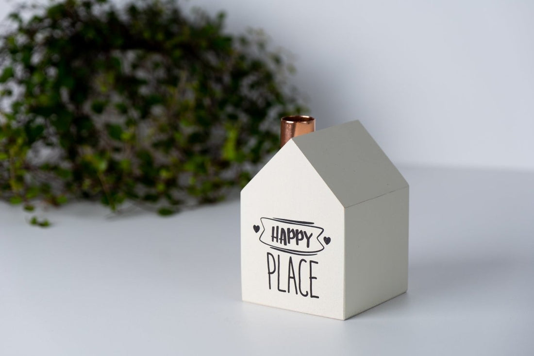 Kerzenhalter "Happy Place" aus Kiefer - The Baltic Shop