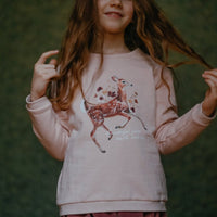 Kuscheliger Sweatshirt mit Reh "Beautiful from inside and out" - The Baltic Shop