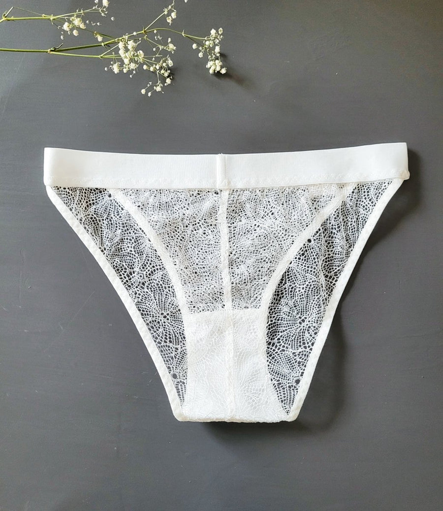 Love Me Tender Panties aus Spitze - The Baltic Shop