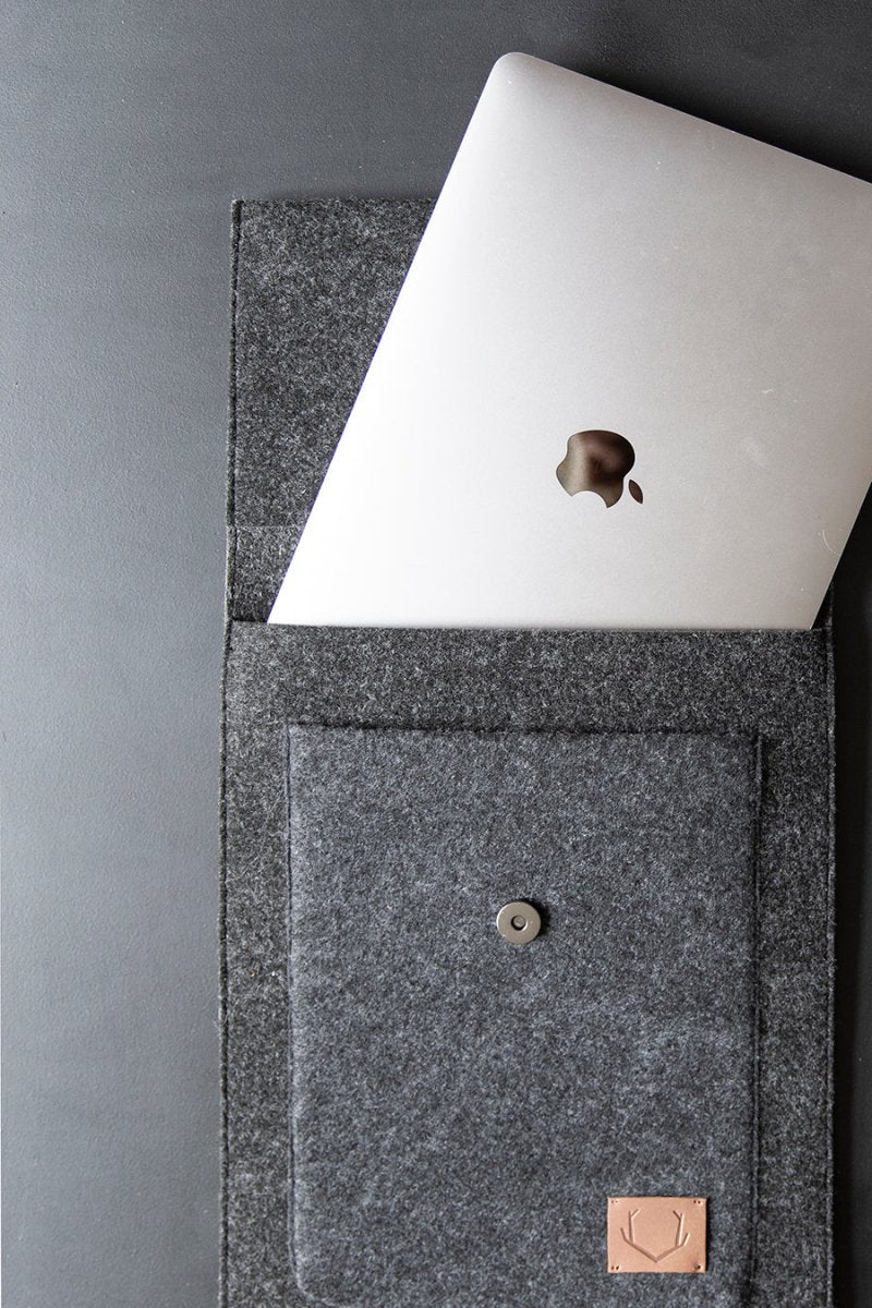 Umschlaghülle für MacBook Air & Pro aus recyceltem Filz - The Baltic Shop